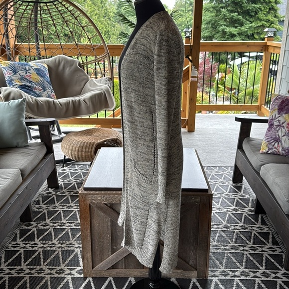 Backdrop | Open Knit Cardigan - Picture 4 of 10